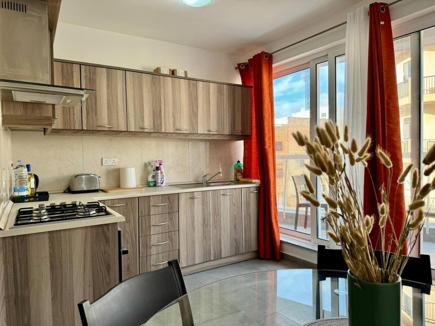 Mive-Delux Three Bedroom Apartment In Марсаскала Екстериор снимка